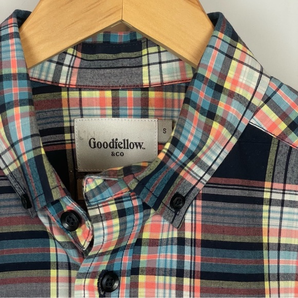 Goodfellow and Co. Plaid Button Down Pocket Shirt - Small - Bright Plaid - Picture 4 of 4